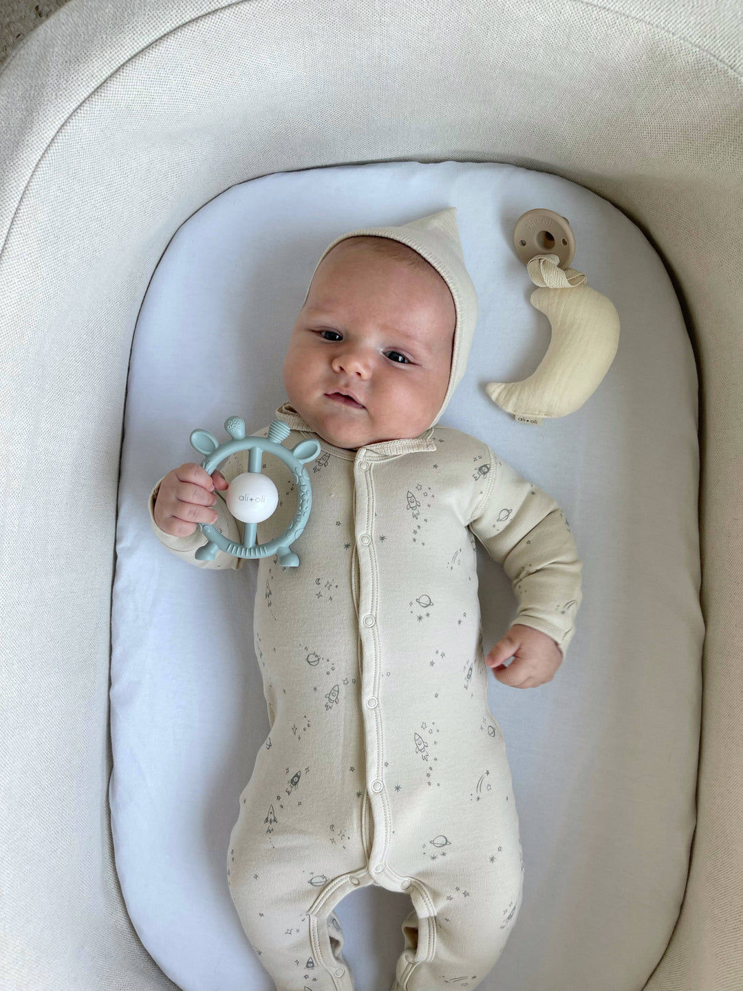 Silicone Giraffe Teether & Rattle (Mist)